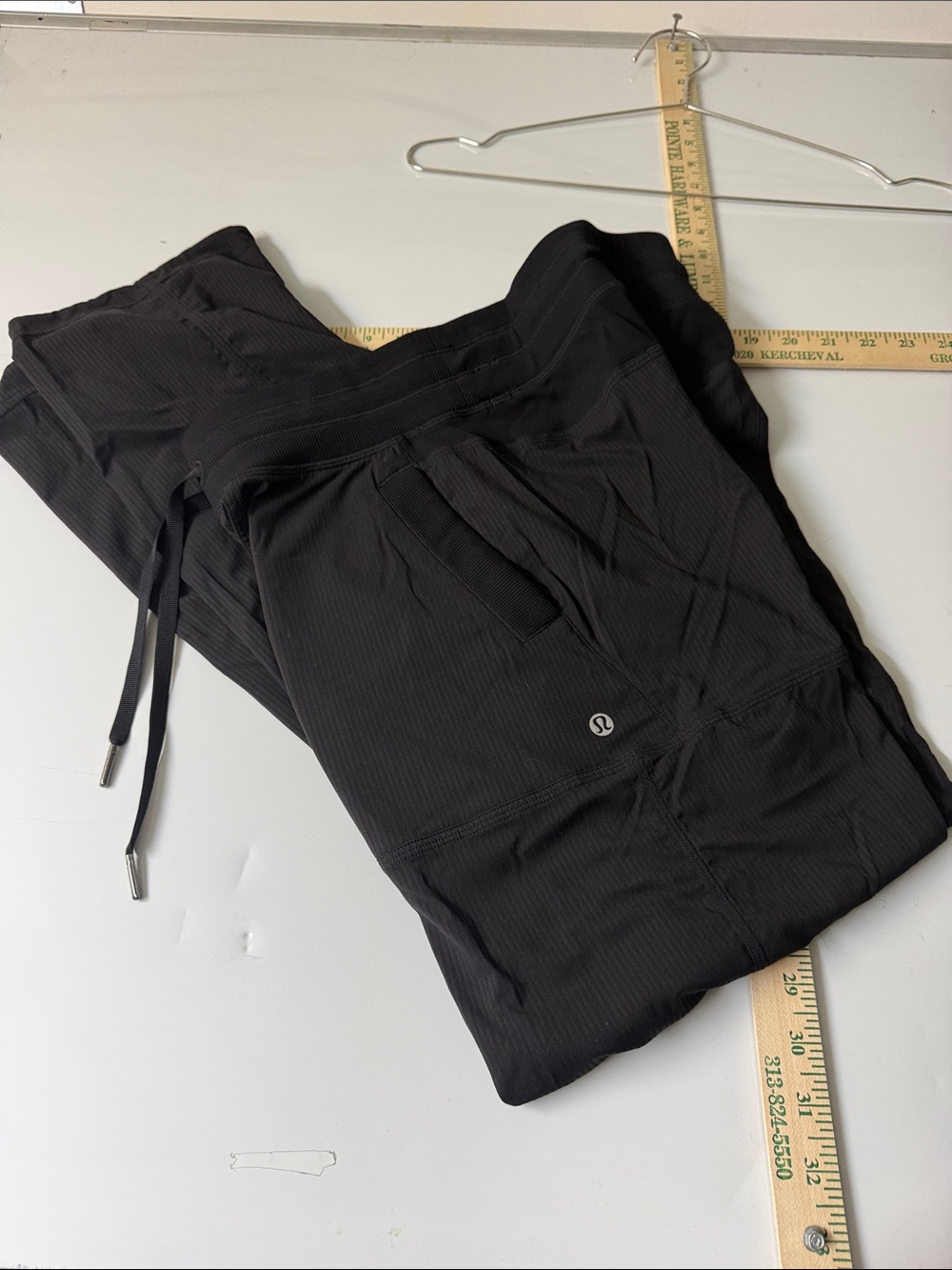 lululemon athletica women’s Black Athletic Jogger Pants
